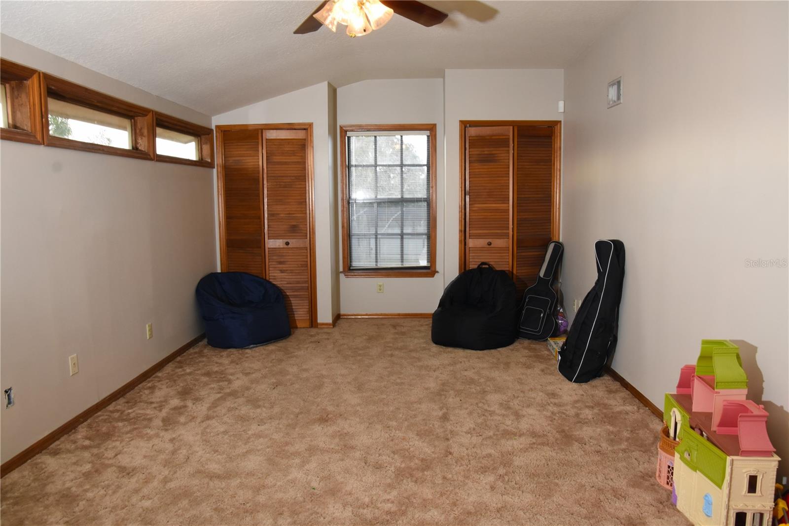 Image 17 of 33 For 756 Waywood Avenue