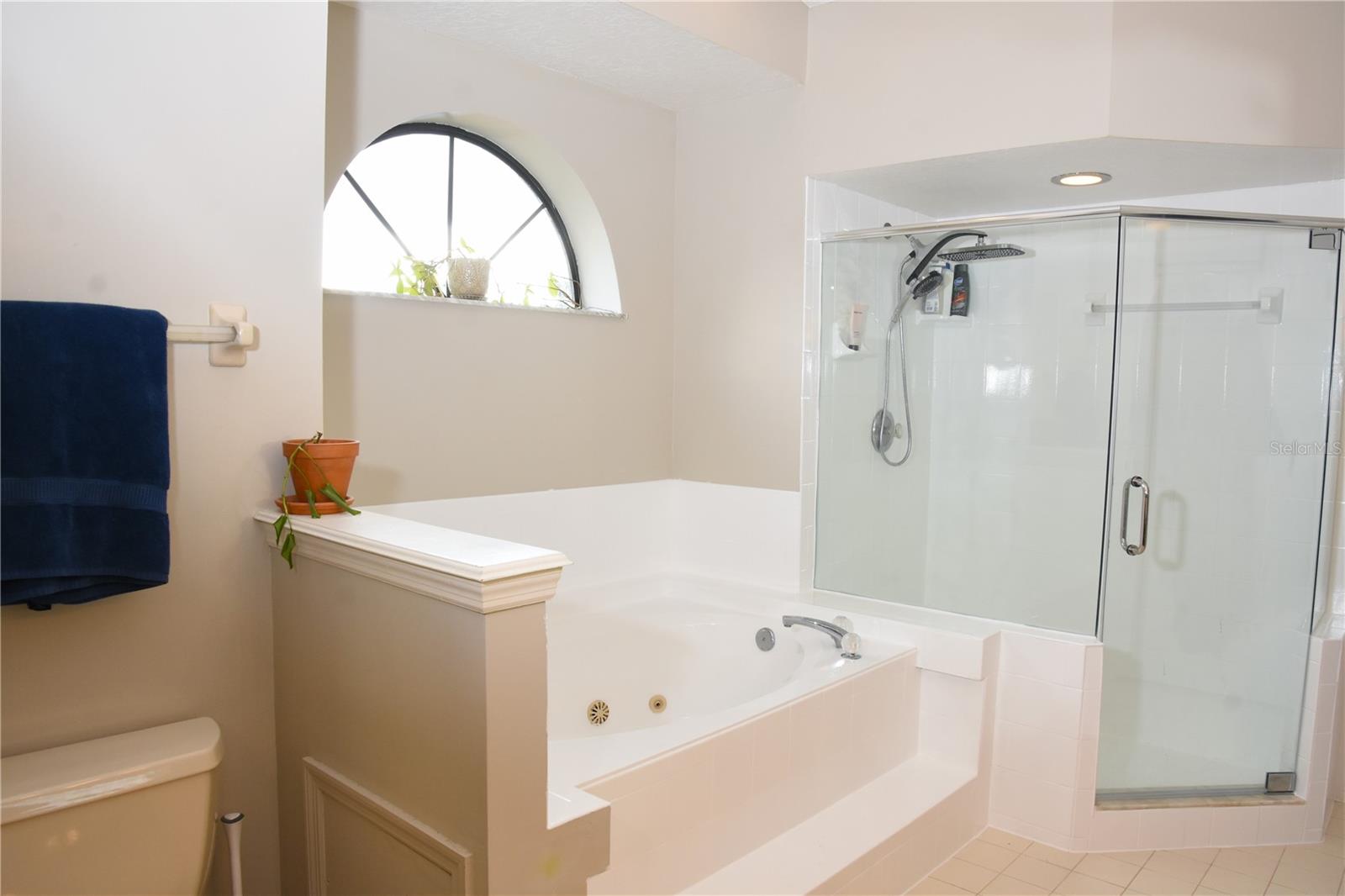 Image 27 of 33 For 756 Waywood Avenue