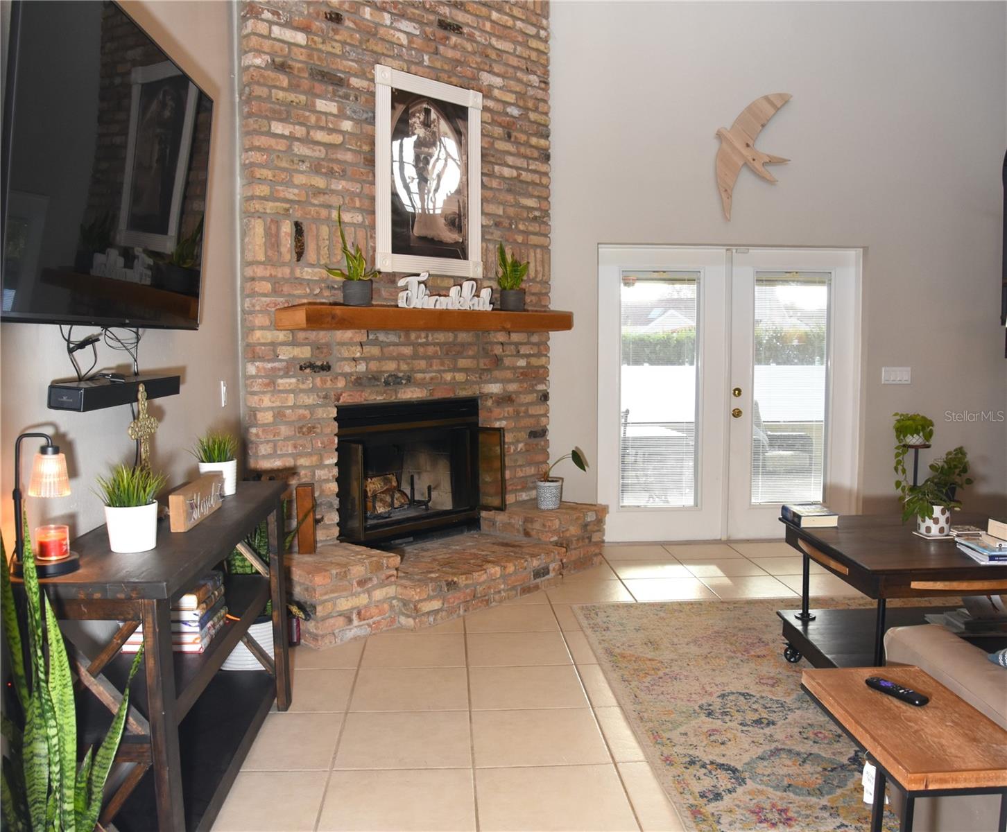 Image 6 of 33 For 756 Waywood Avenue