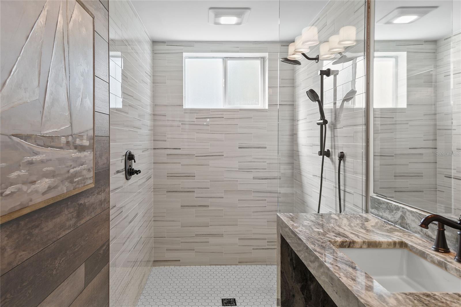 Image 18 of 27 For 1140 Orlando Avenue C2