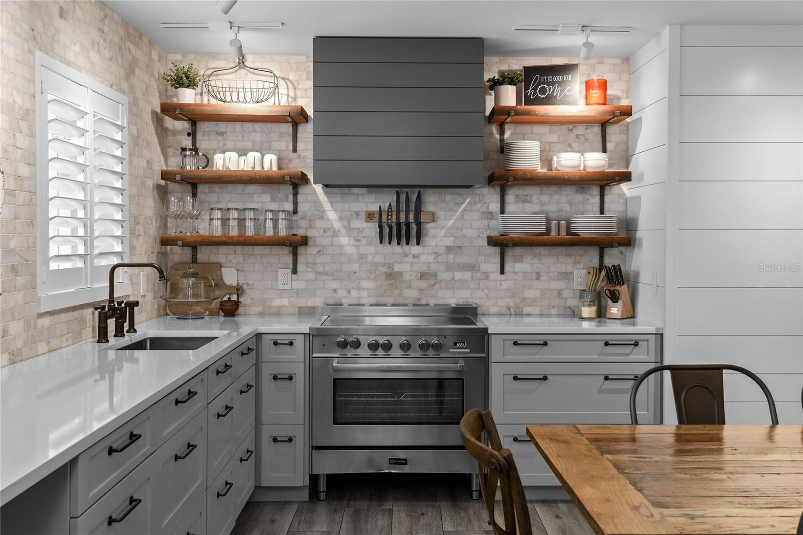 Image 8 of 27 For 1140 Orlando Avenue C2