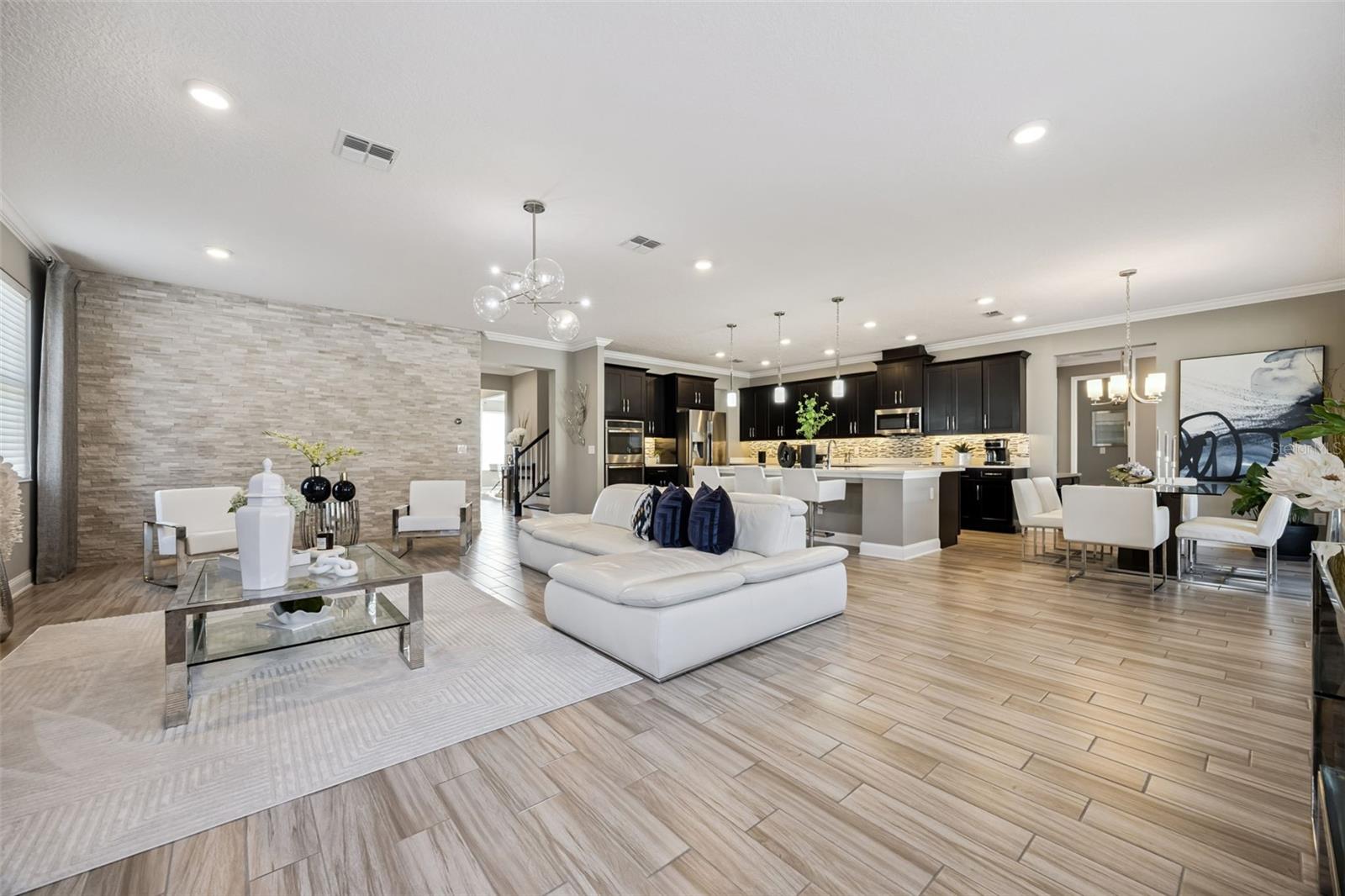 Image 17 of 100 For 16115 Johns Lake Overlook Drive