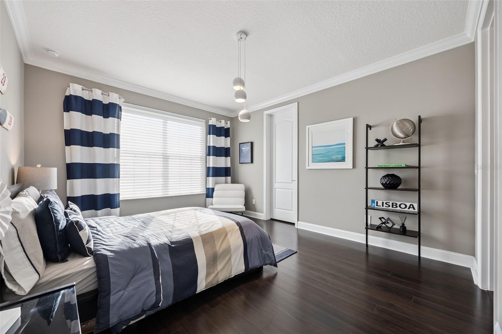 Image 51 of 100 For 16115 Johns Lake Overlook Drive