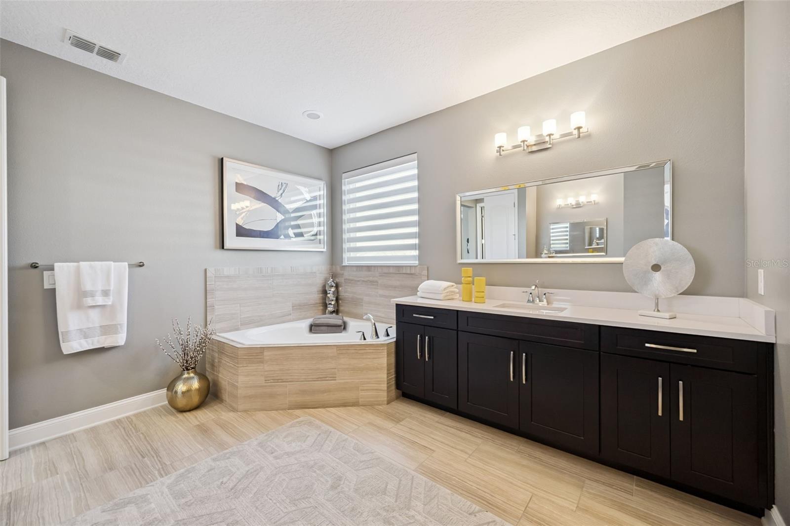 Image 59 of 100 For 16115 Johns Lake Overlook Drive