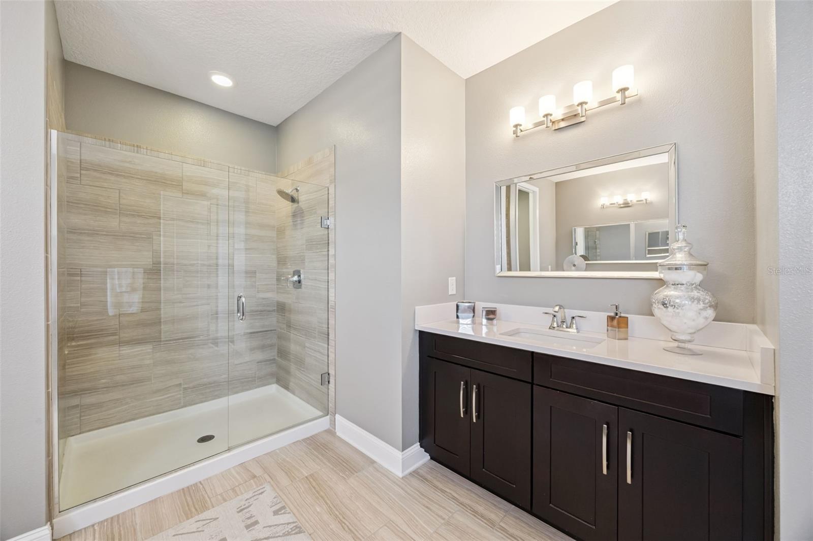 Image 60 of 100 For 16115 Johns Lake Overlook Drive