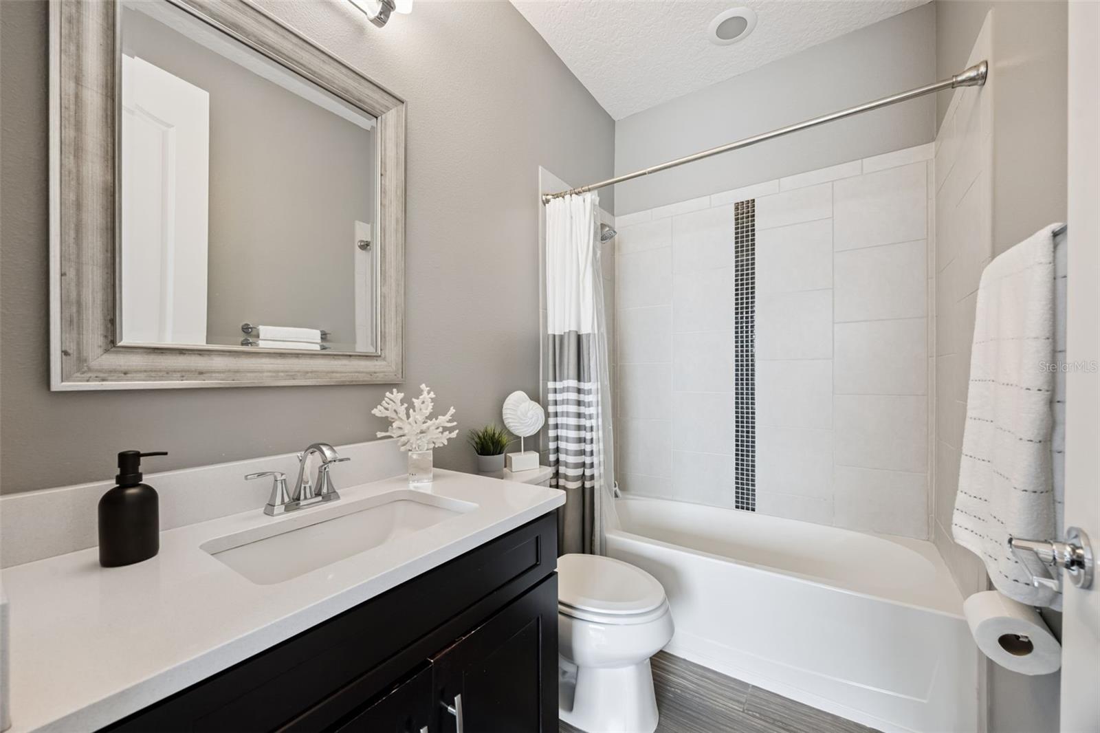 Image 65 of 100 For 16115 Johns Lake Overlook Drive