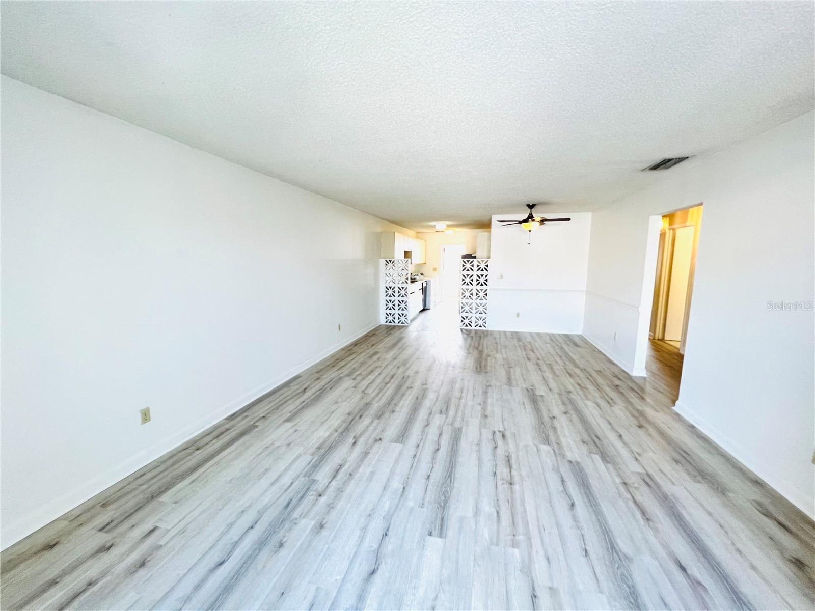 Image 17 of 28 For 532 Winter Terrace