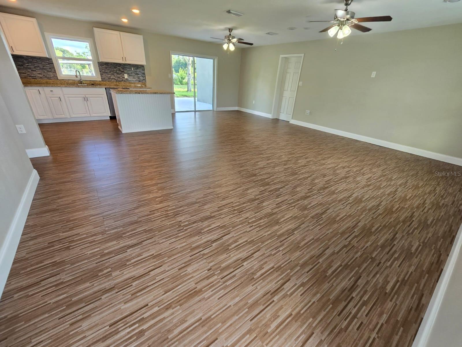 Image 13 of 25 For 11548 Missouri Street