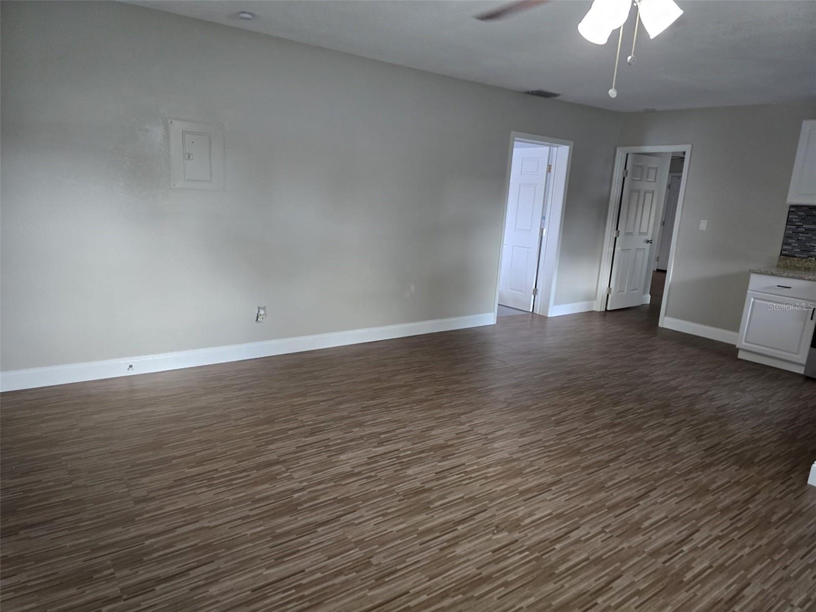 Image 18 of 25 For 11548 Missouri Street