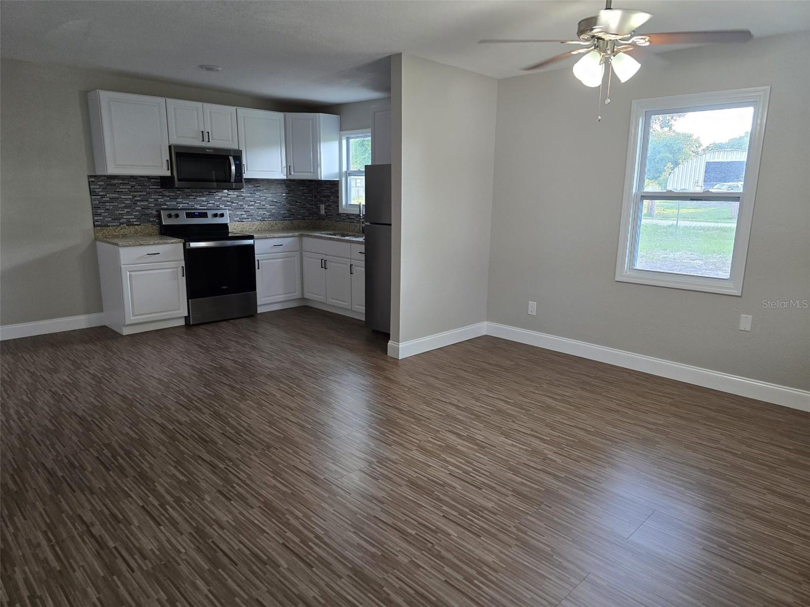 Image 19 of 25 For 11548 Missouri Street