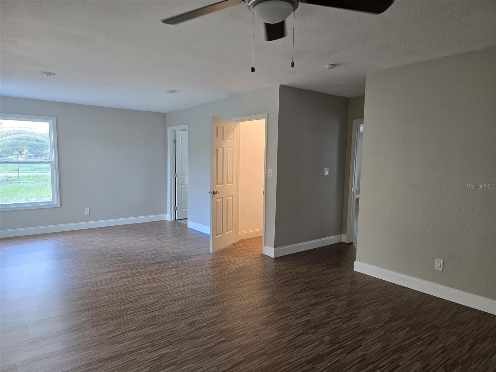 Image 21 of 25 For 11548 Missouri Street