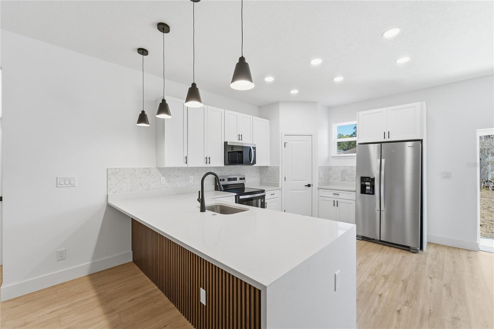 Image 3 of 30 For 7109 Tavoli Terrace