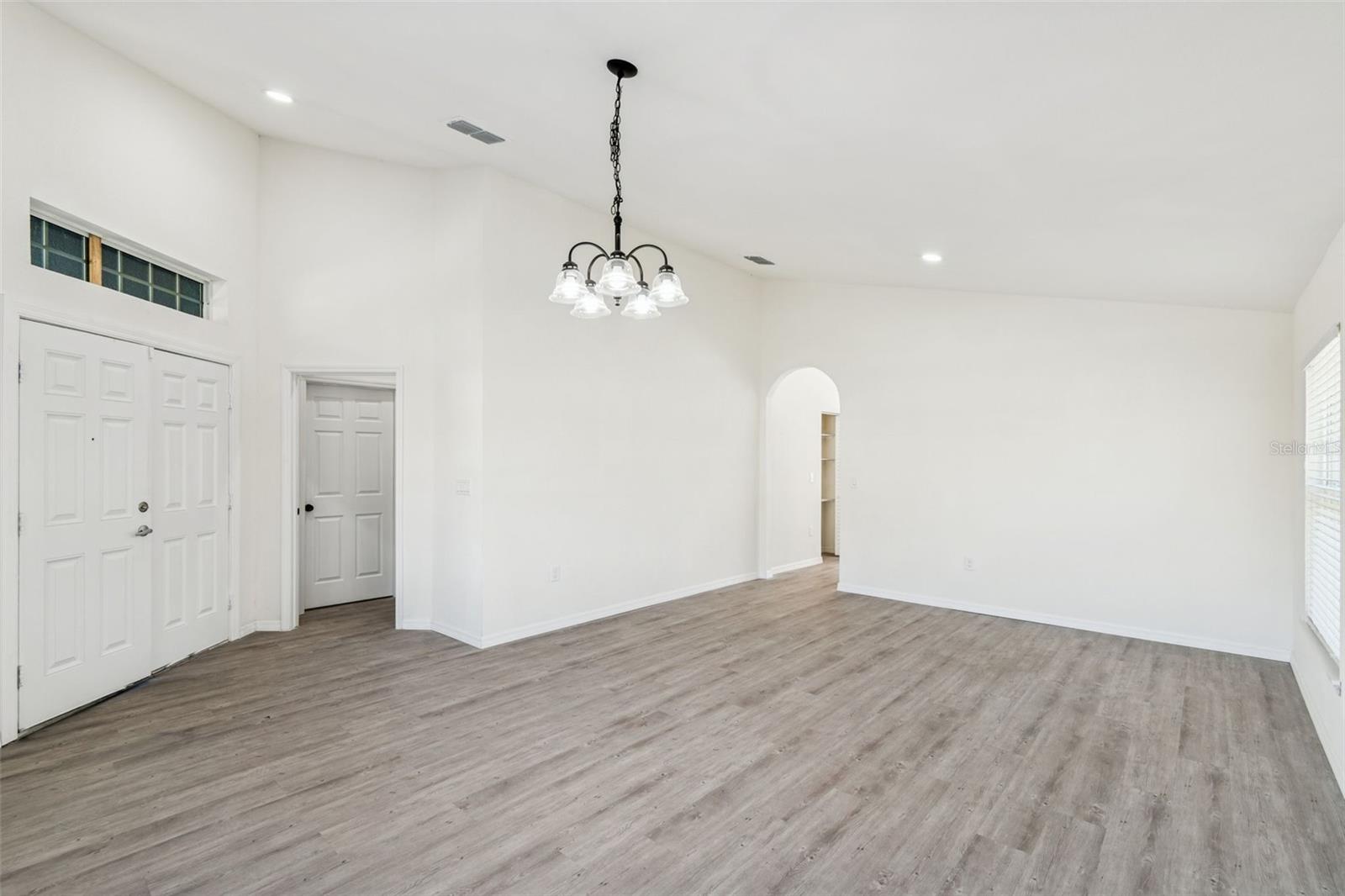 Image 3 of 25 For 119 Winchester Lane