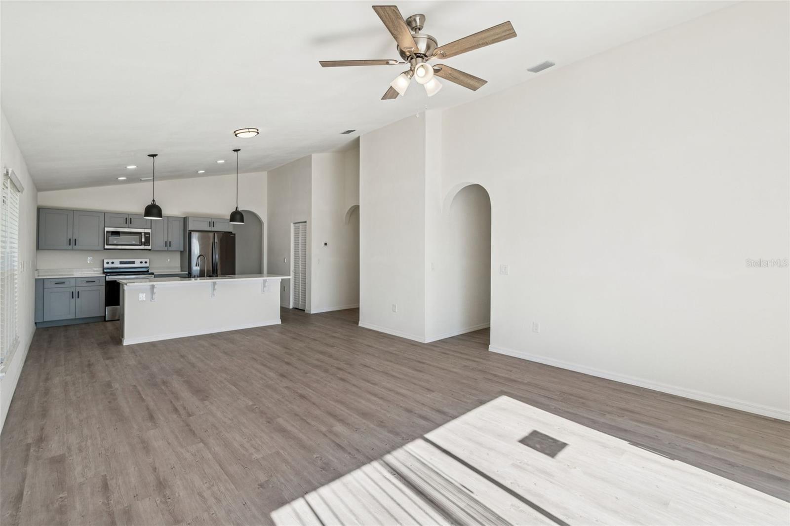 Image 8 of 25 For 119 Winchester Lane