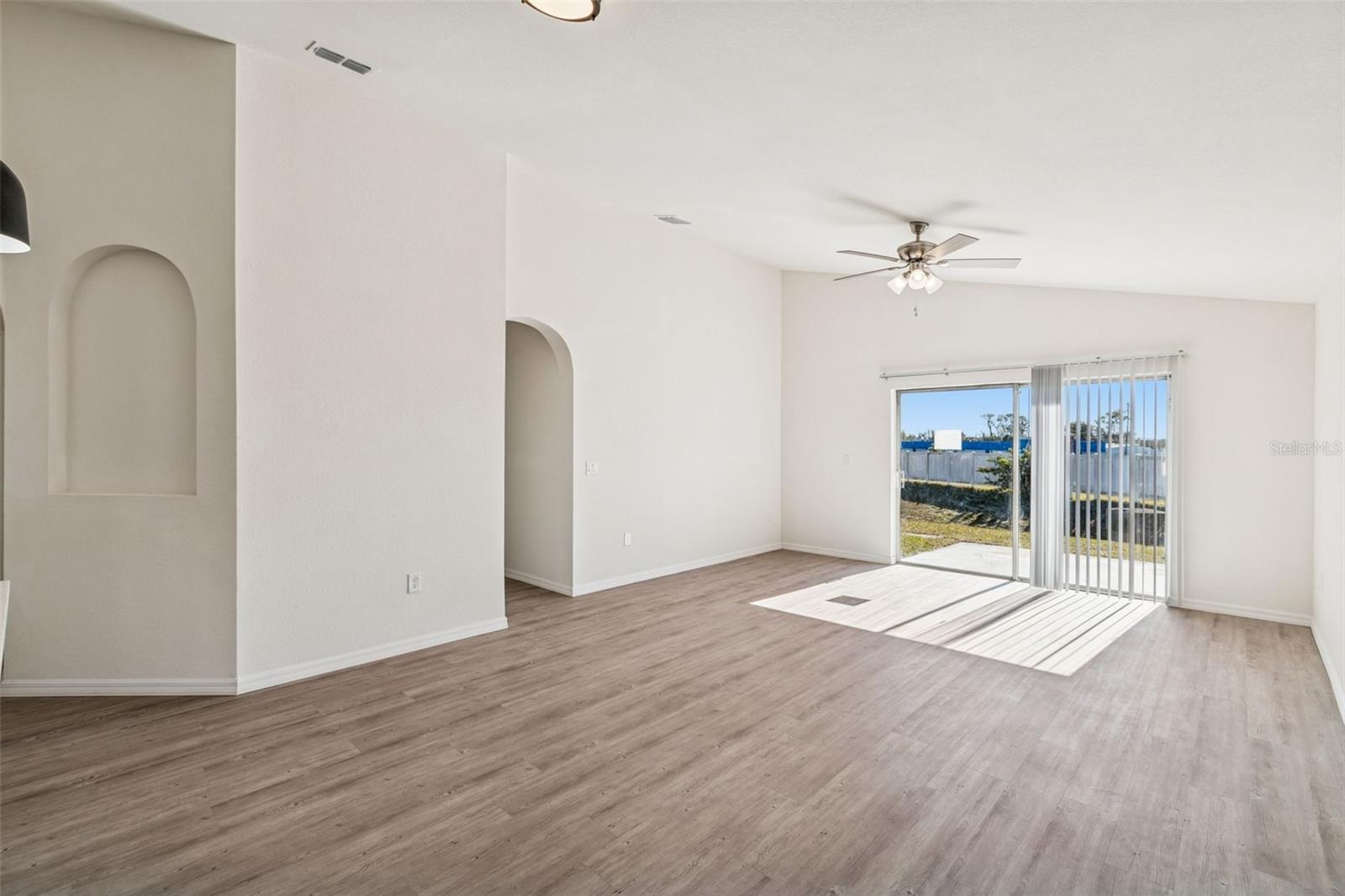 Image 9 of 25 For 119 Winchester Lane