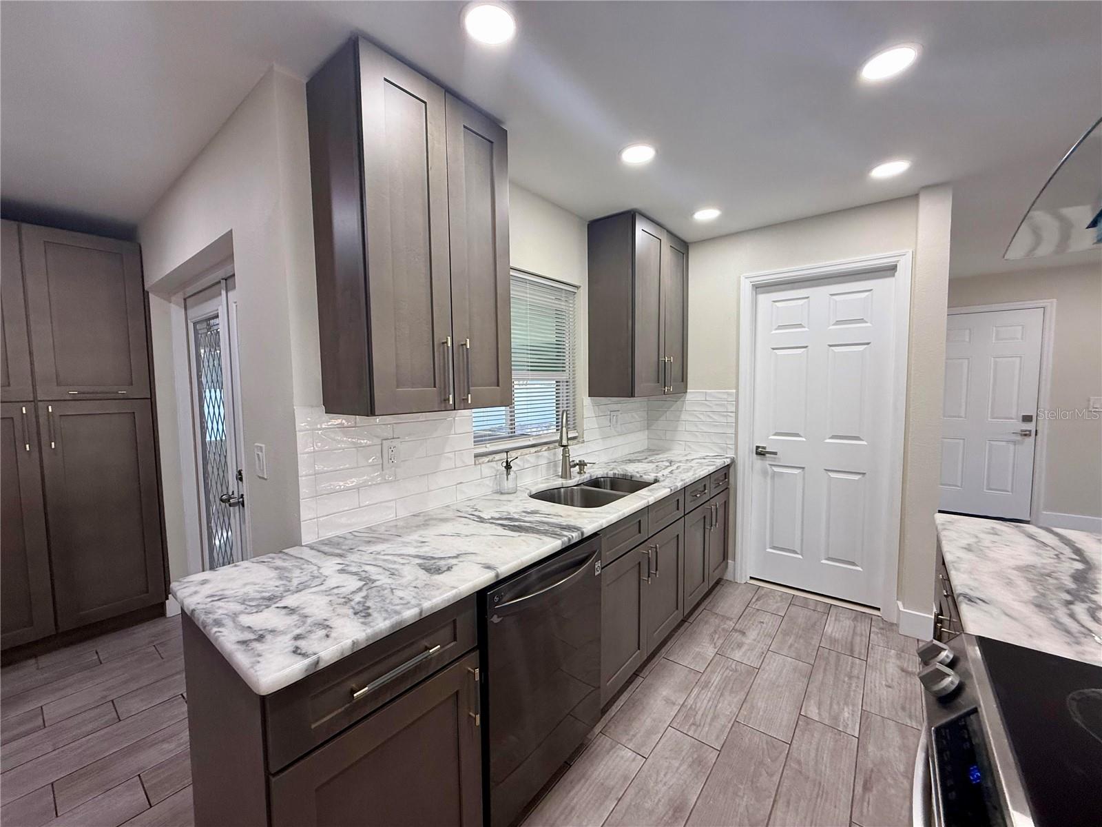 Image 11 of 31 For 459 Longwood Circle