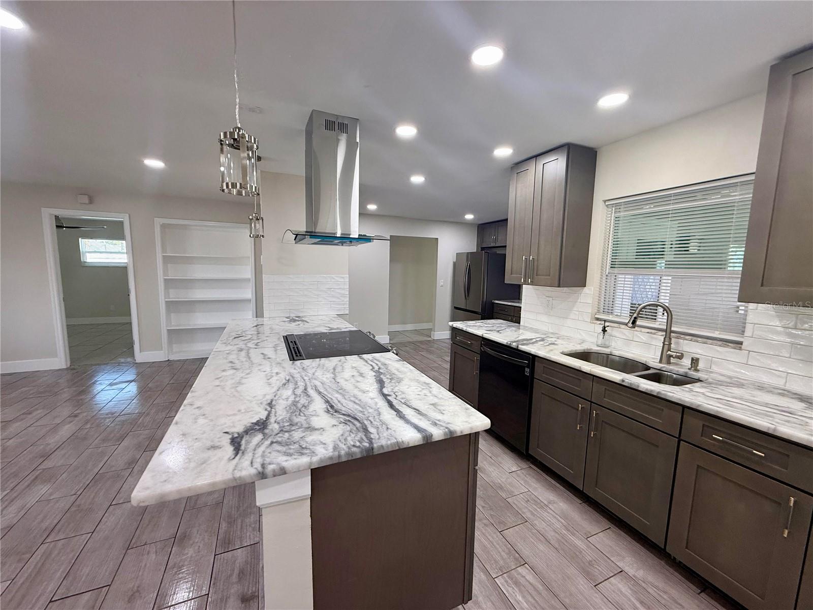 Image 12 of 31 For 459 Longwood Circle