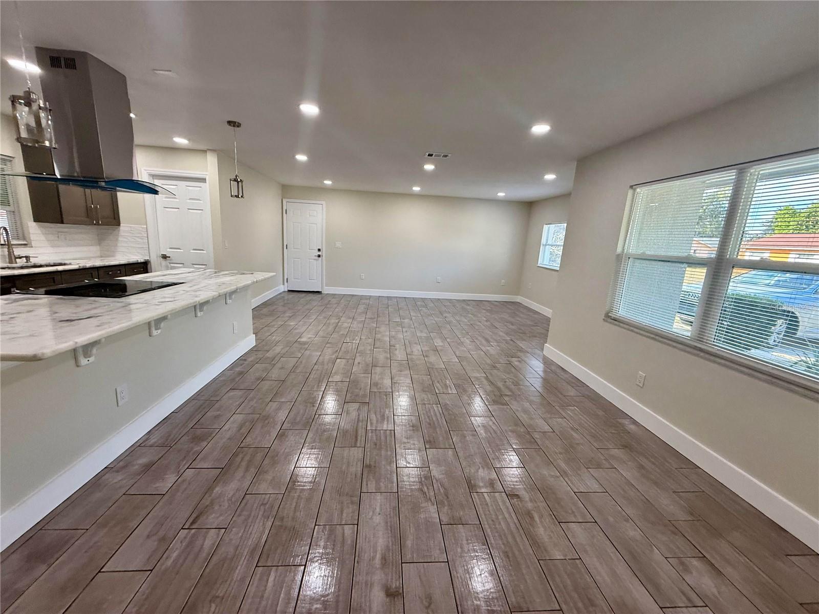 Image 20 of 31 For 459 Longwood Circle