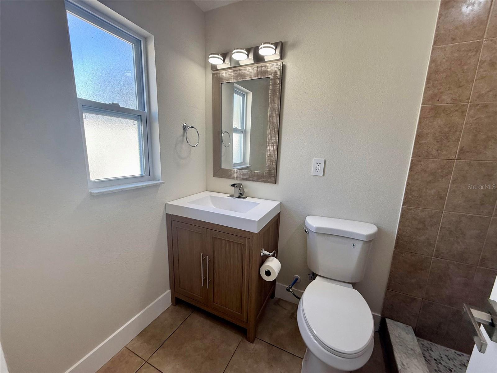 Image 28 of 31 For 459 Longwood Circle