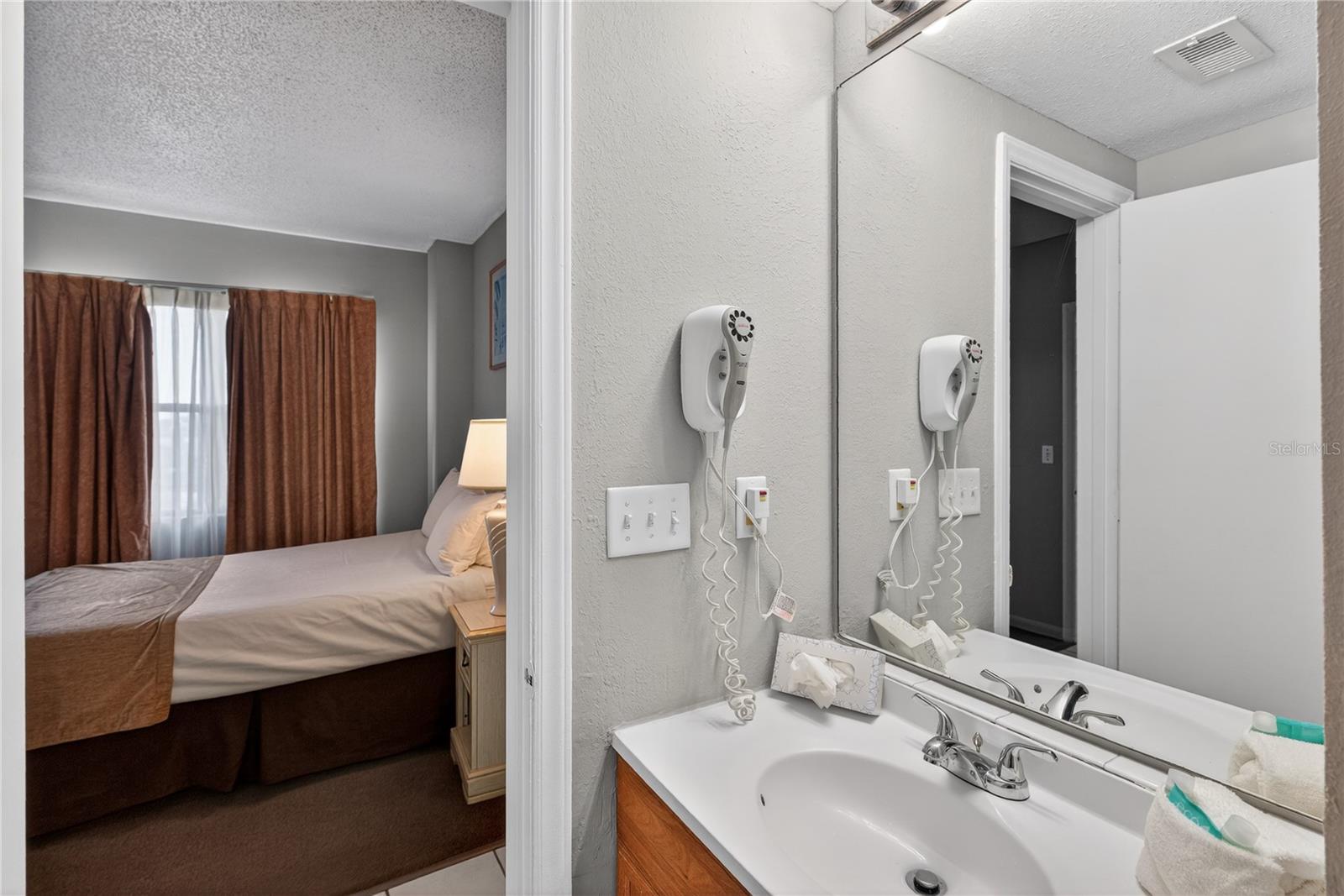 Image 20 of 37 For 6165 Carrier Dr  3803