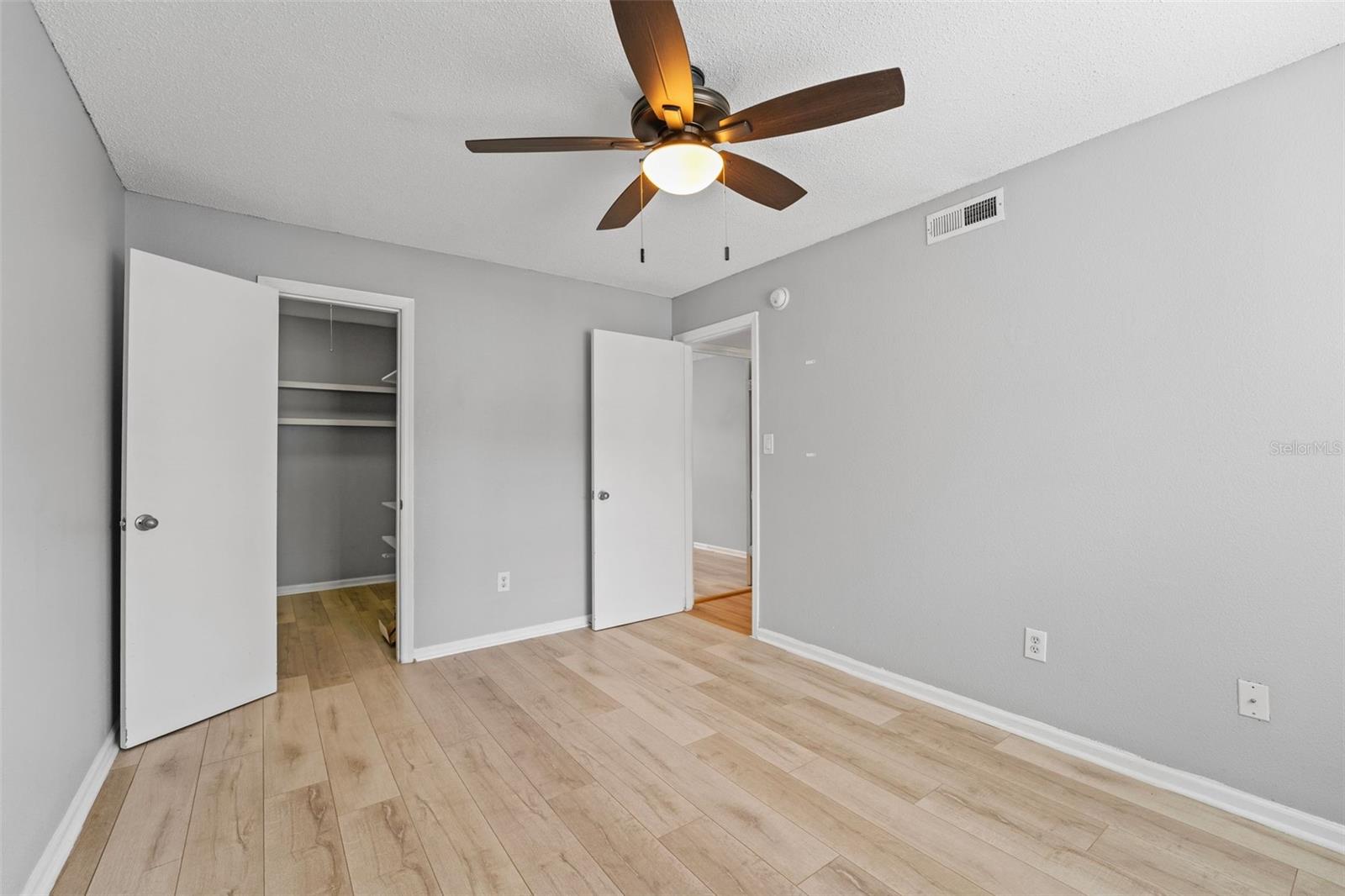 Image 10 of 19 For 317 Amelia Street 4