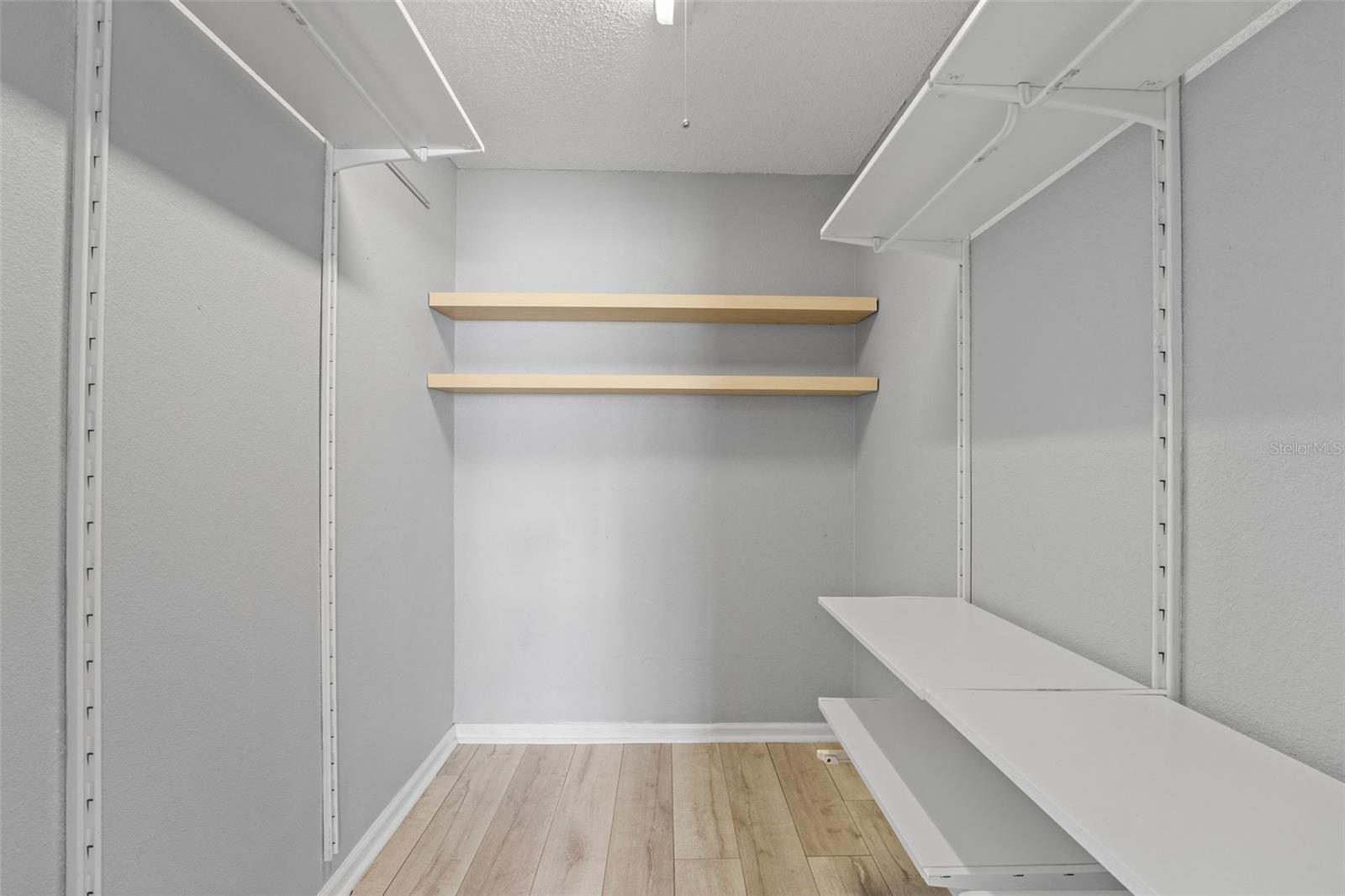 Image 14 of 19 For 317 Amelia Street 4