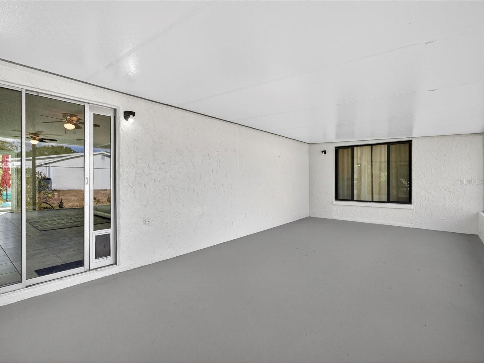 Image 19 of 29 For 11321 Scenic View Lane