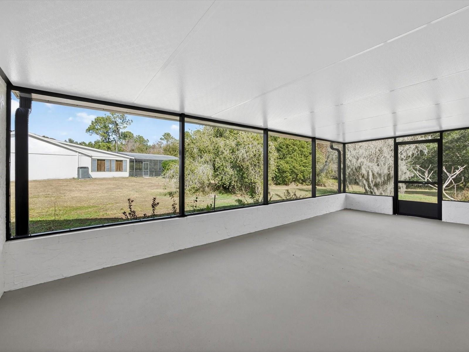 Image 20 of 29 For 11321 Scenic View Lane