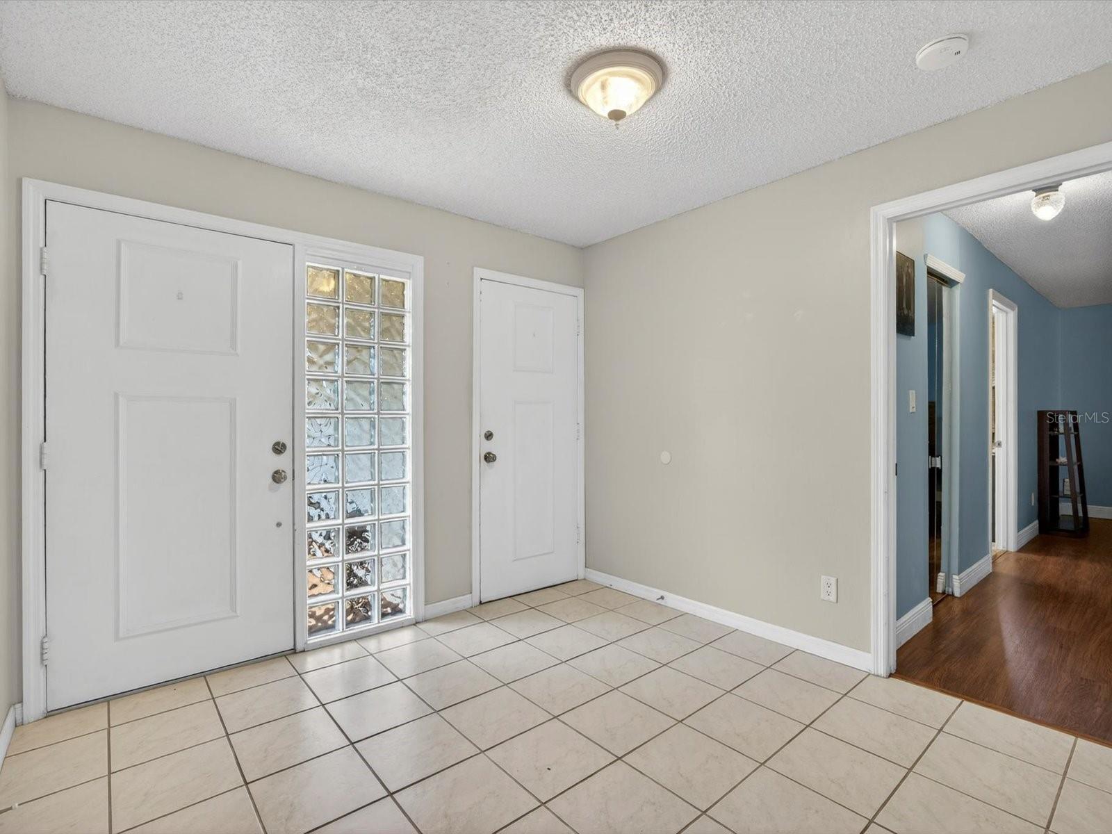 Image 4 of 29 For 11321 Scenic View Lane