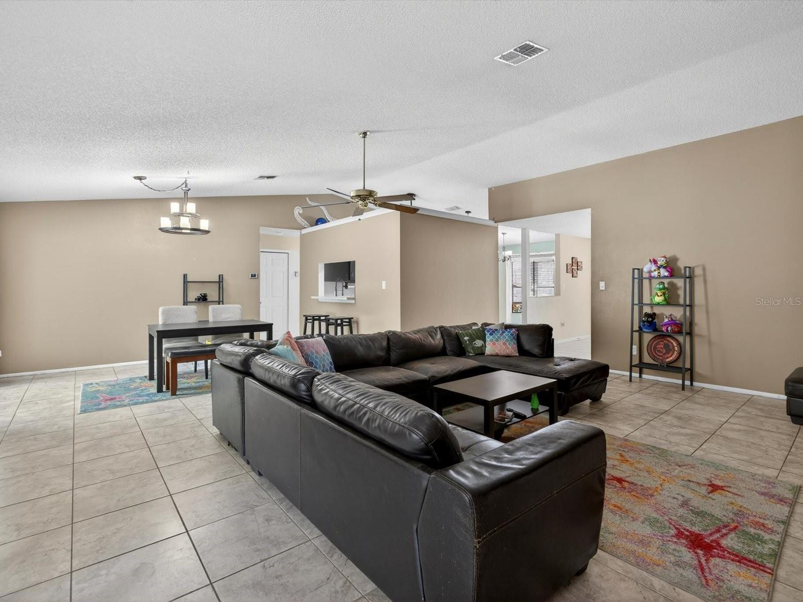 Image 6 of 29 For 11321 Scenic View Lane