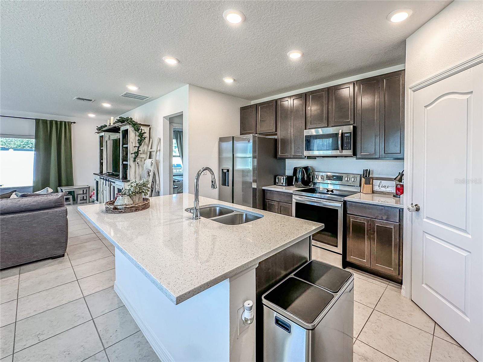 Image 10 of 54 For 810 Bocavista Court