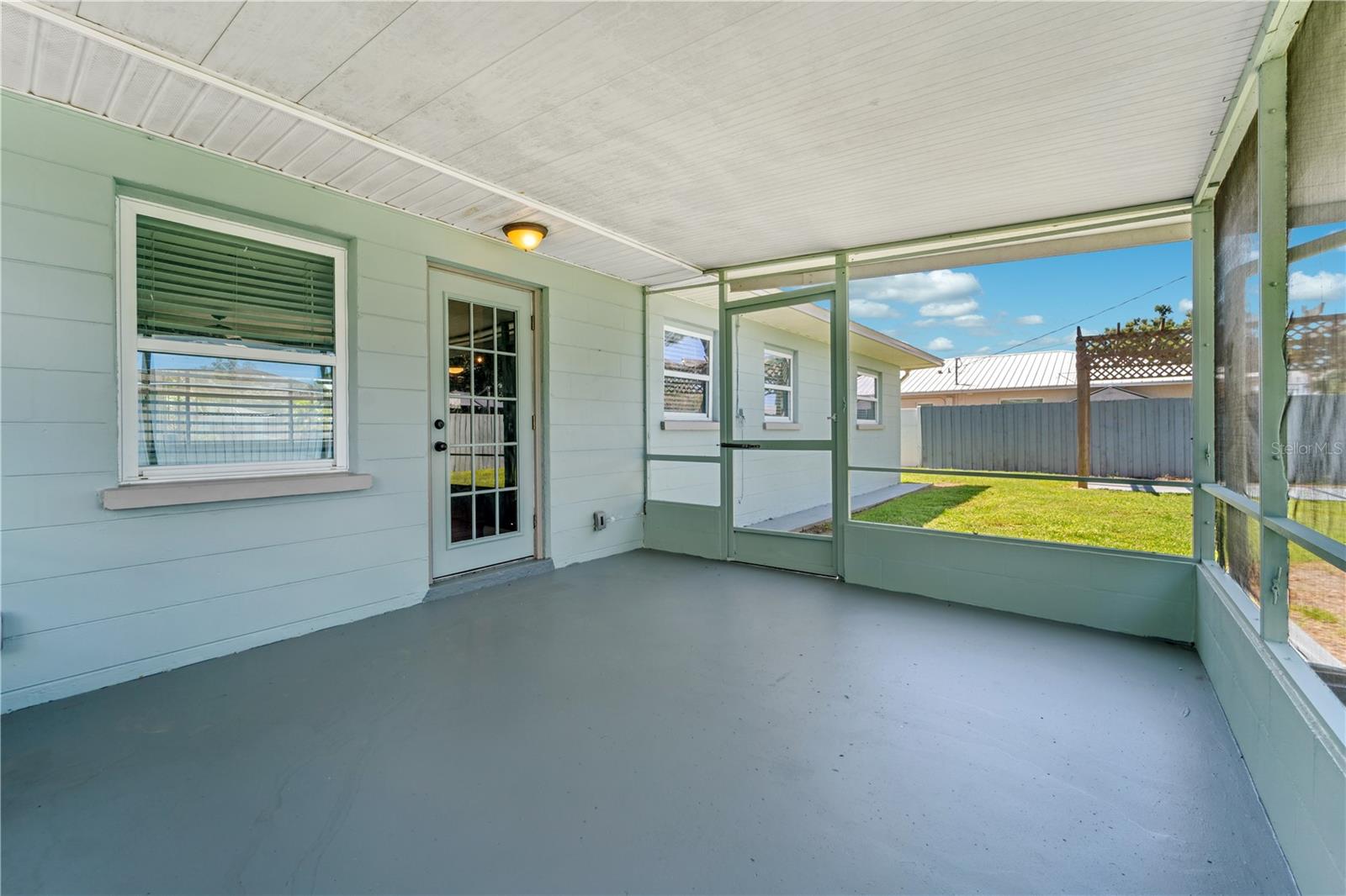 Image 13 of 26 For 1900 40th Street N