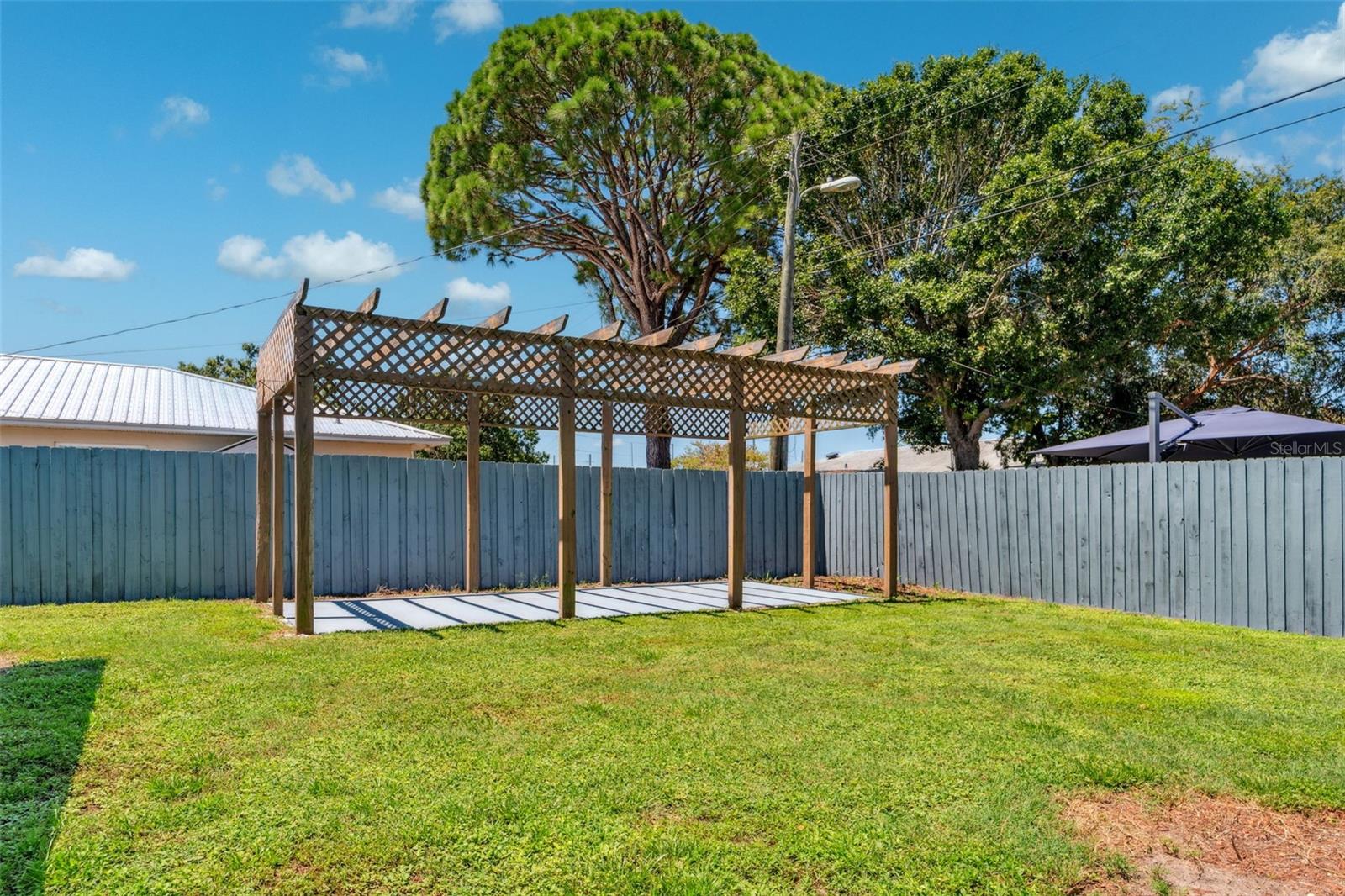 Image 24 of 26 For 1900 40th Street N