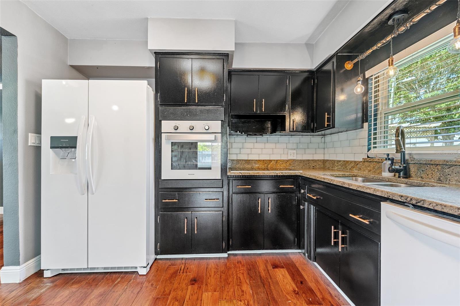 Image 3 of 26 For 1900 40th Street N