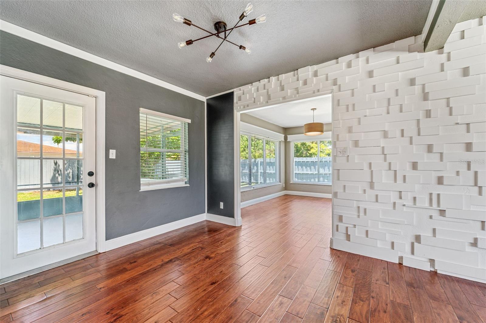 Image 7 of 26 For 1900 40th Street N