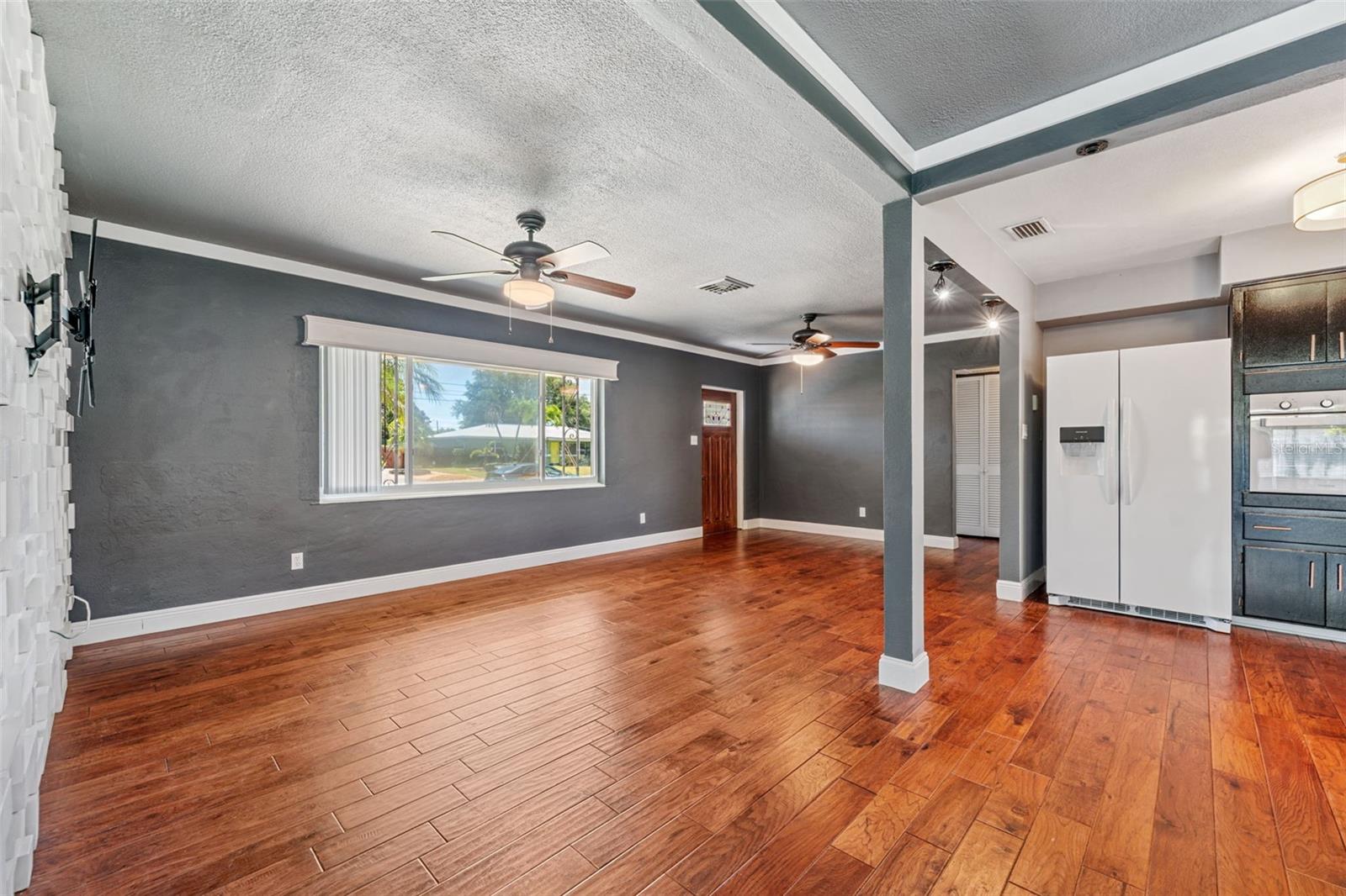 Image 8 of 26 For 1900 40th Street N