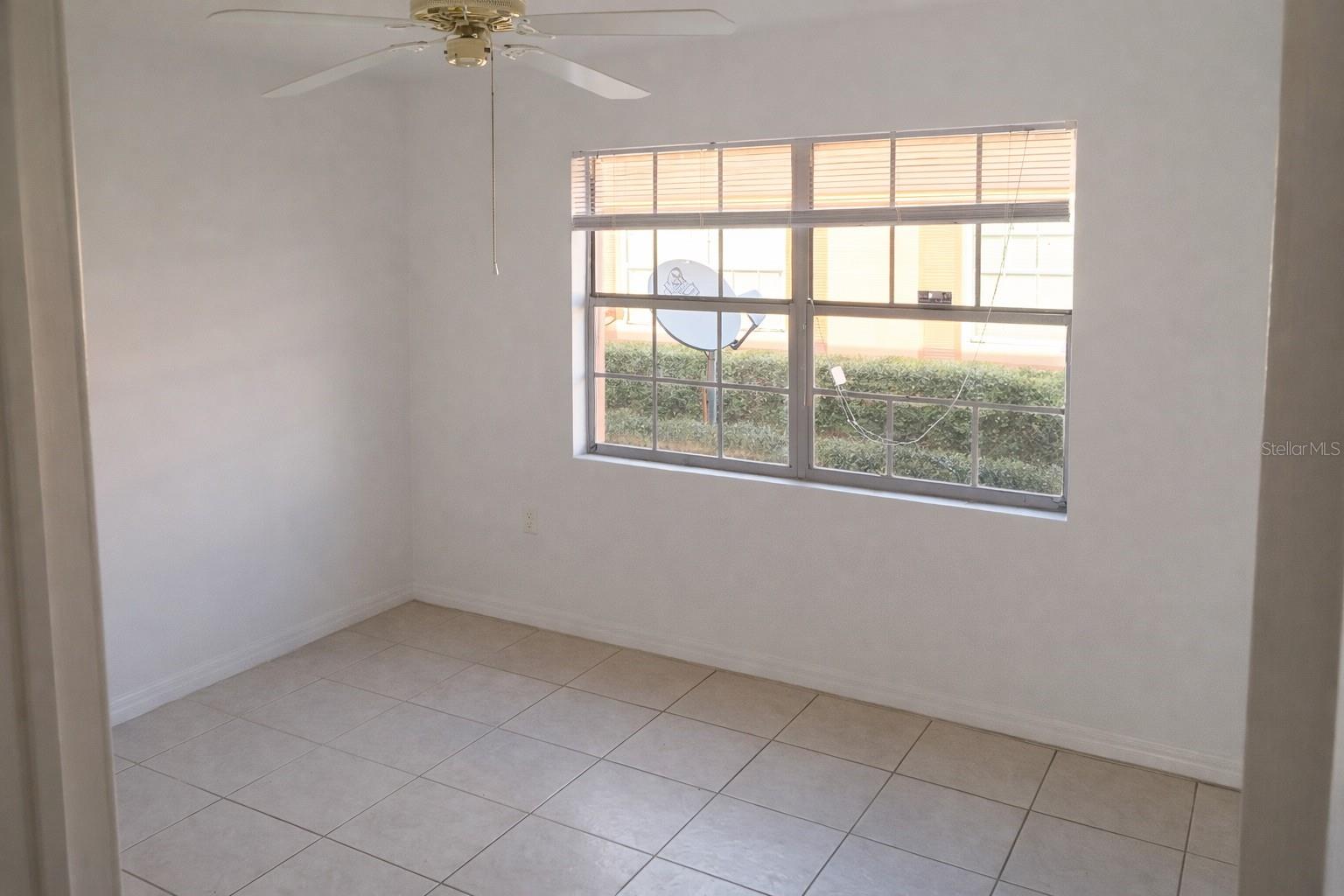 Image 7 of 13 For 2727 Oak Ridge Road 2- Bldg #7