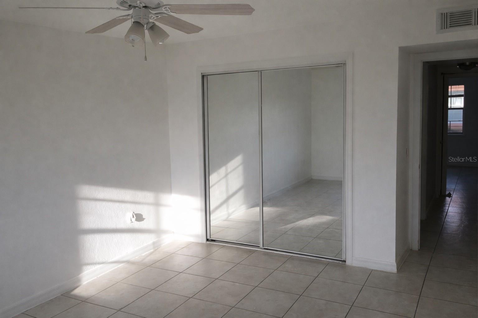 Image 8 of 13 For 2727 Oak Ridge Road 2- Bldg #7