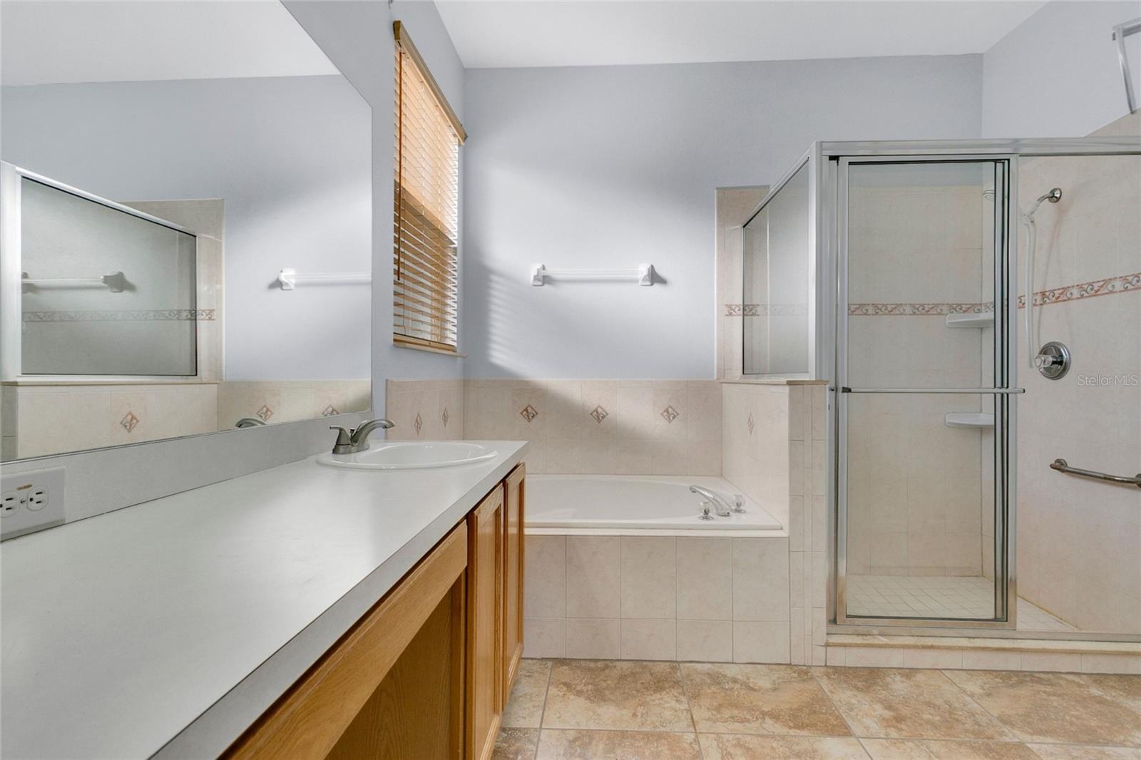 Image 13 of 24 For 8102 Country Run Parkway