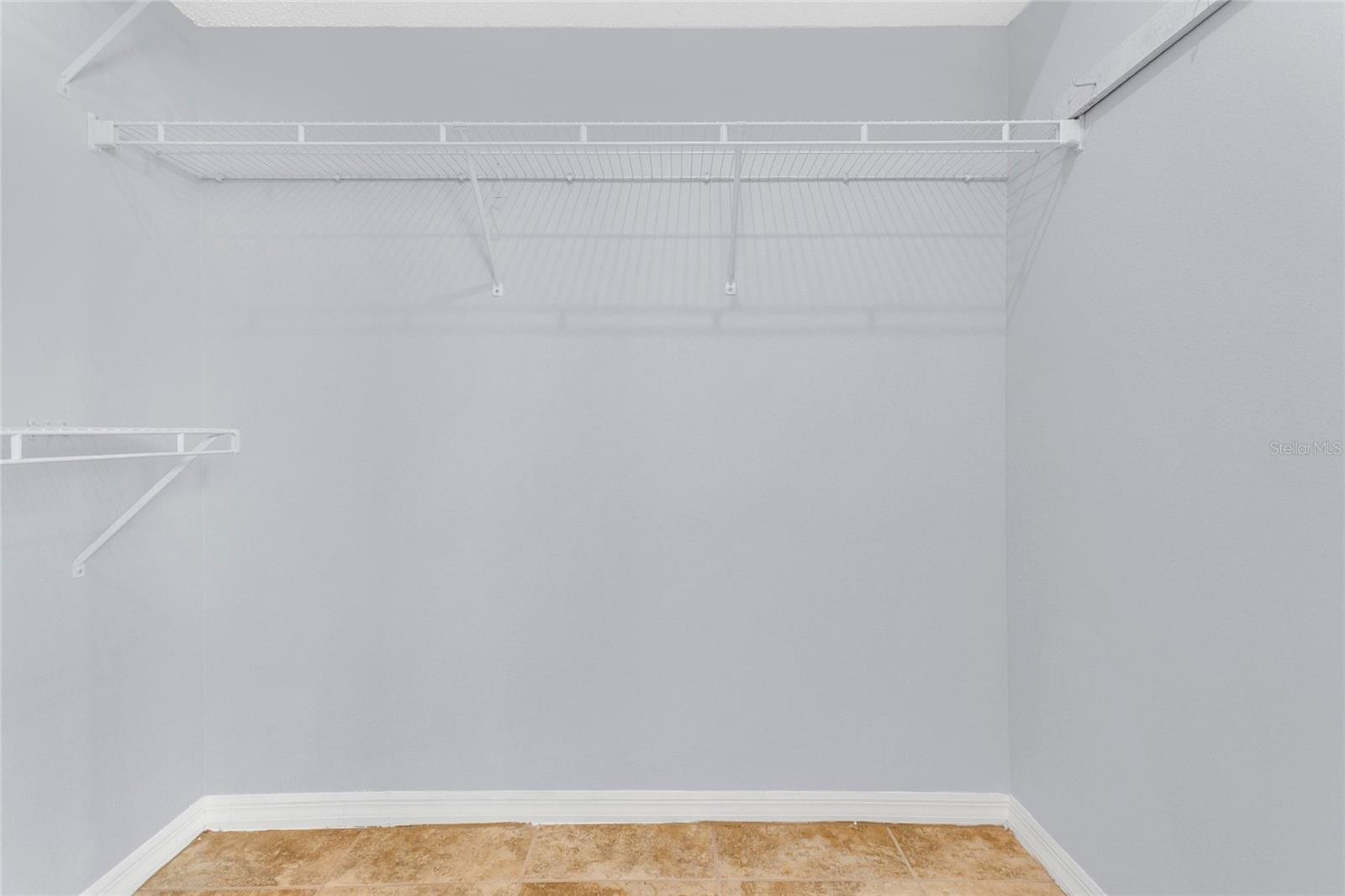 Image 14 of 24 For 8102 Country Run Parkway