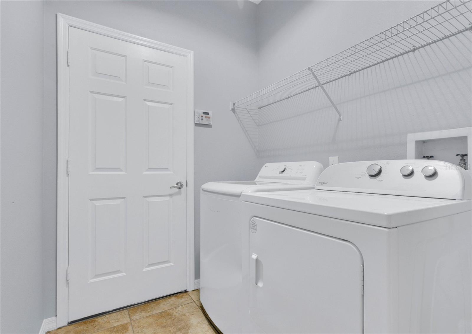 Image 18 of 24 For 8102 Country Run Parkway