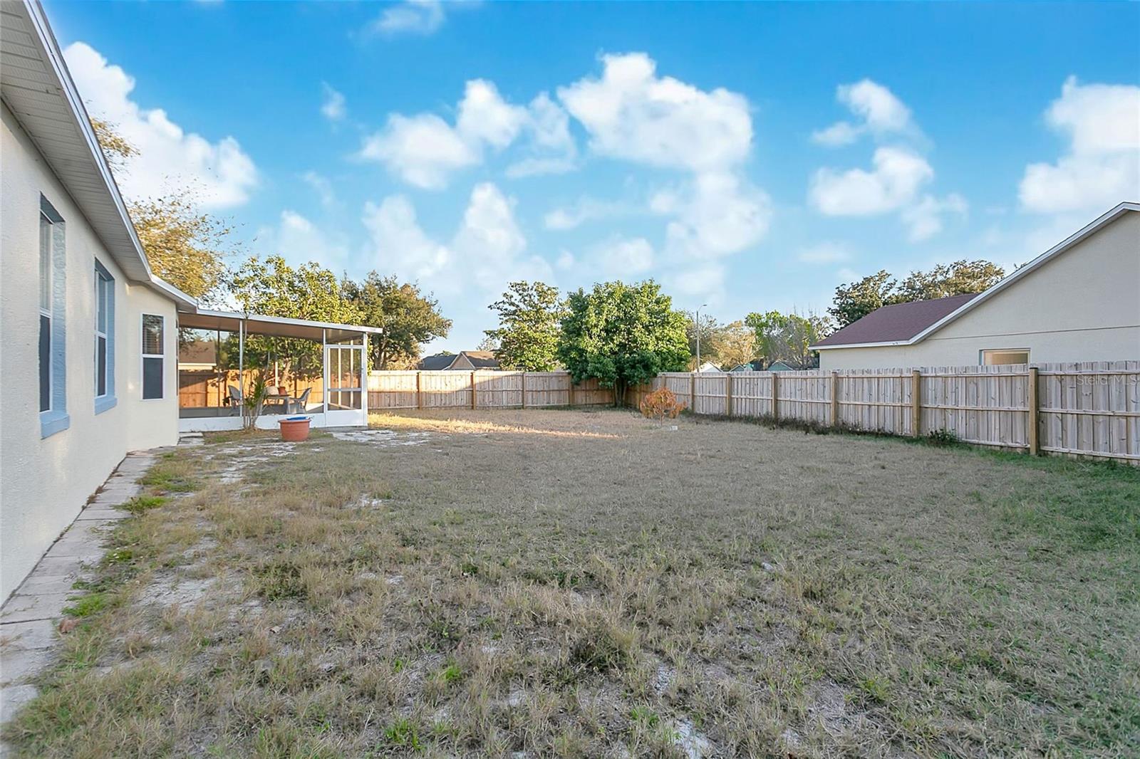 Image 21 of 24 For 8102 Country Run Parkway