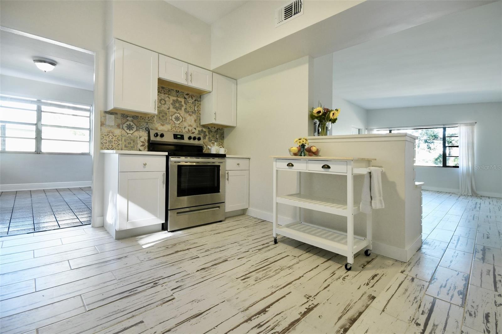 Image 11 of 28 For 336 Bunker Place