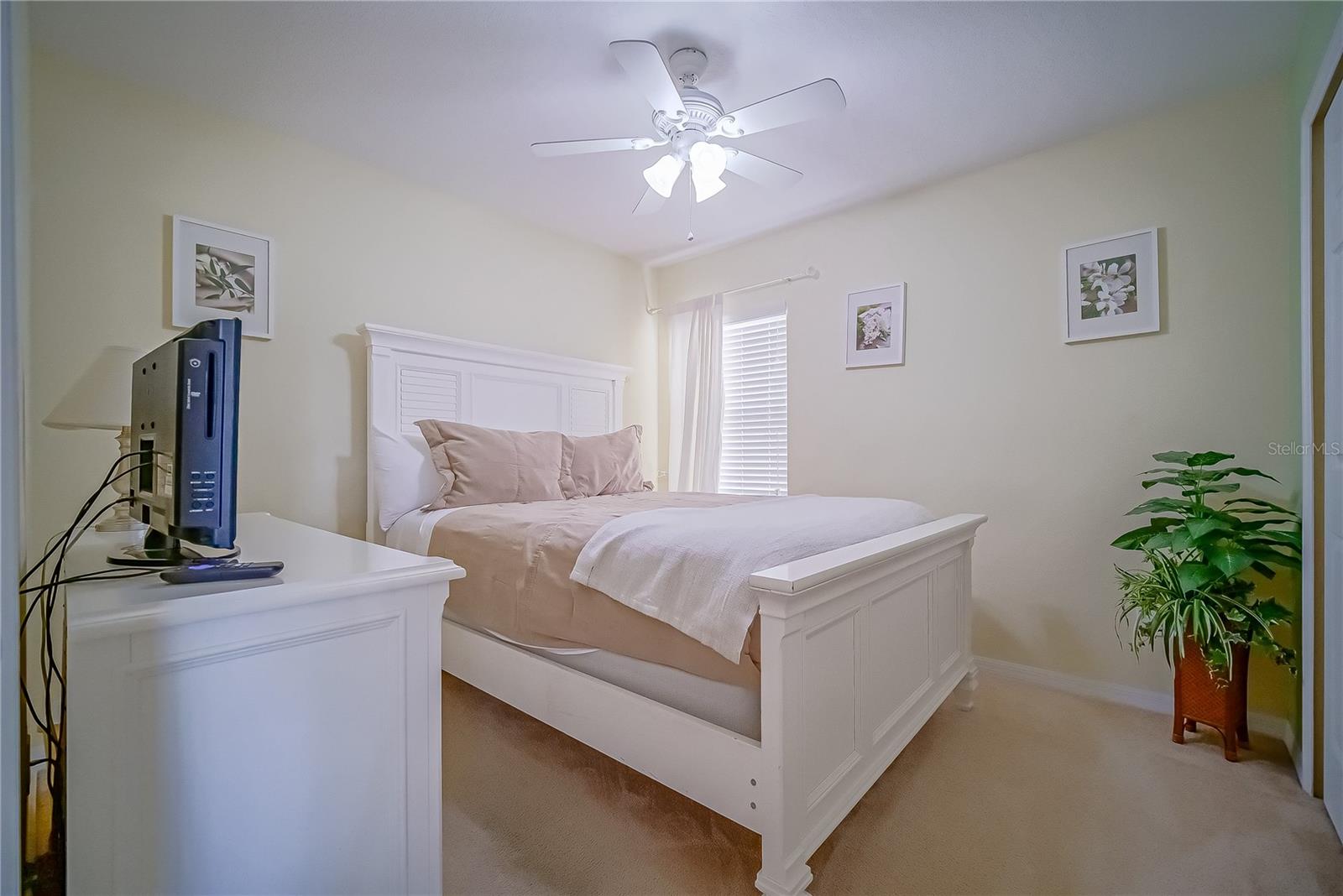 Image 27 of 39 For 1009 Orange Cosmos Boulevard