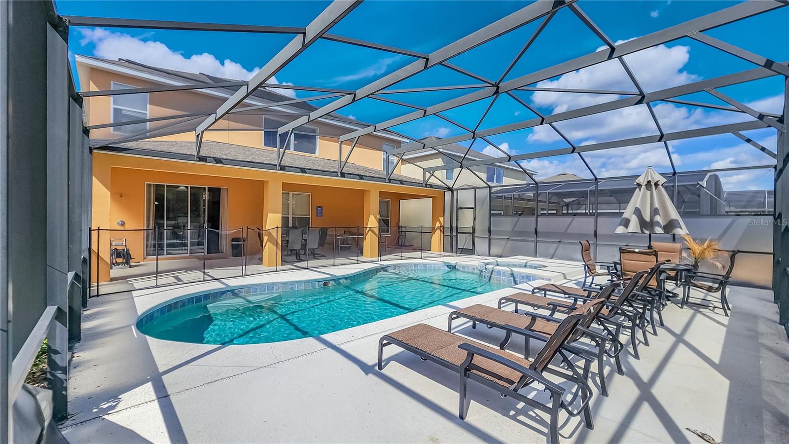 Image 33 of 39 For 1009 Orange Cosmos Boulevard