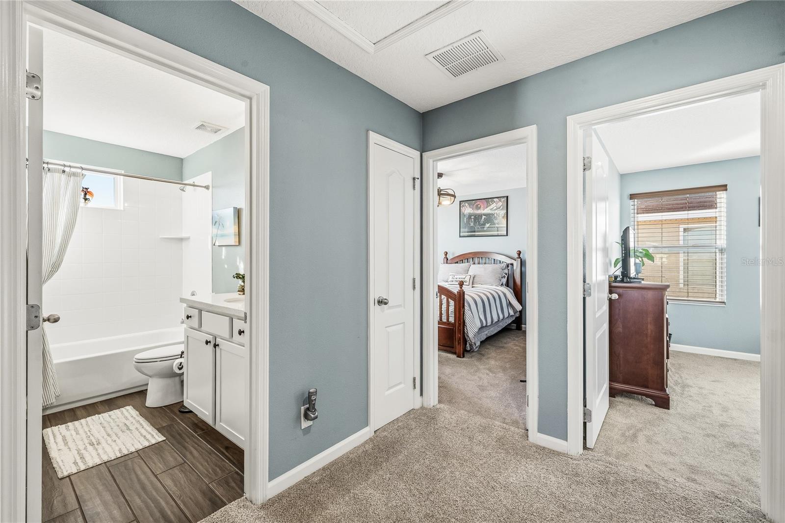 Image 32 of 61 For 17105 Gathering Place Circle