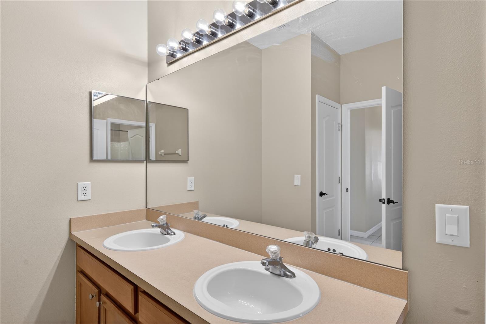 Image 24 of 59 For 3381 Marshfield Preserve Way