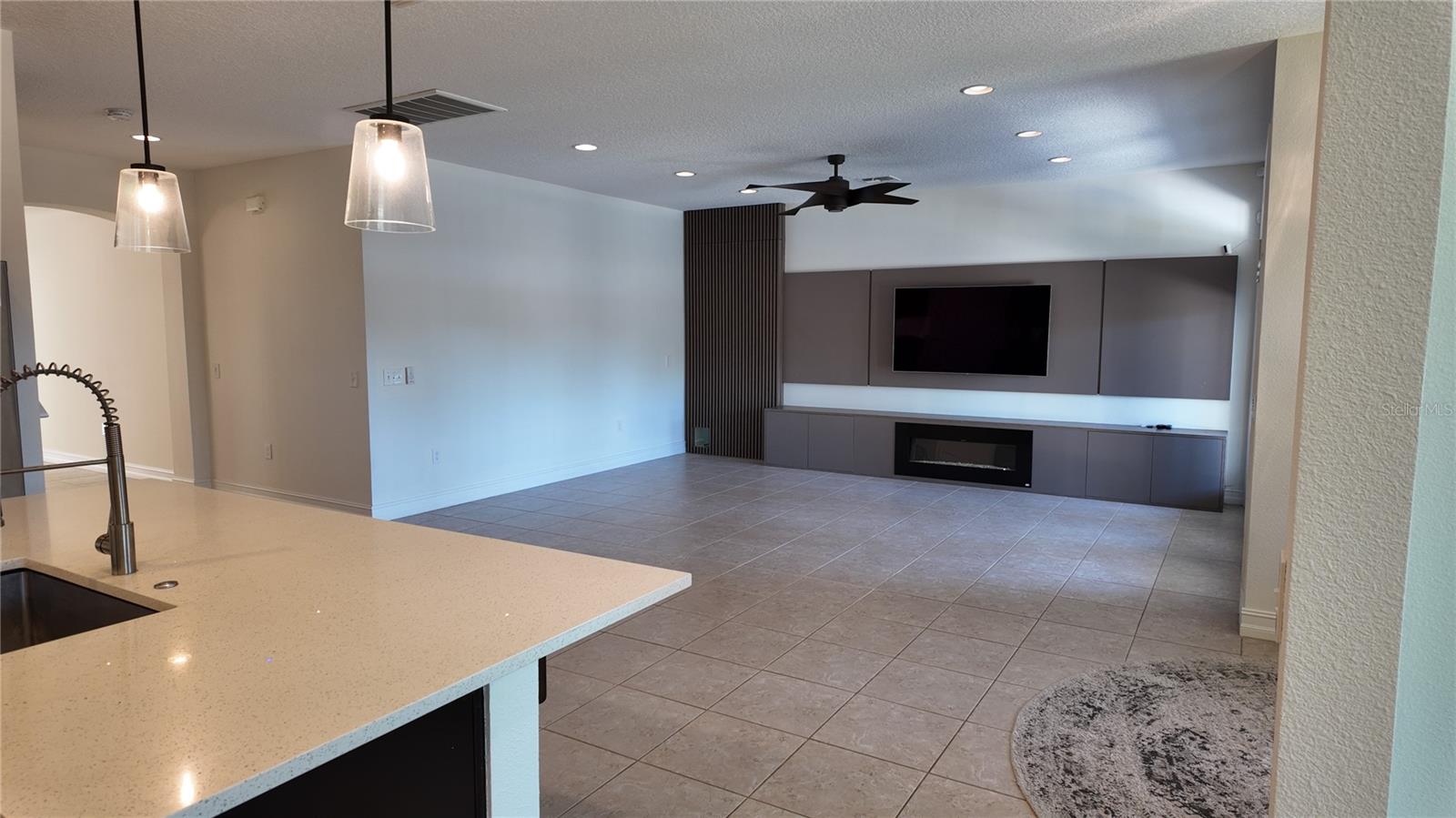 Image 4 of 32 For 8764 Lookout Pointe Drive