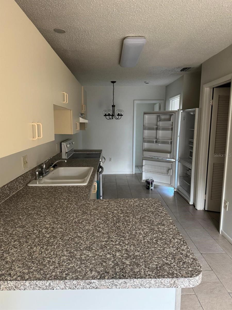 Image 3 of 16 For 2050 Oleander Boulevard 10-106