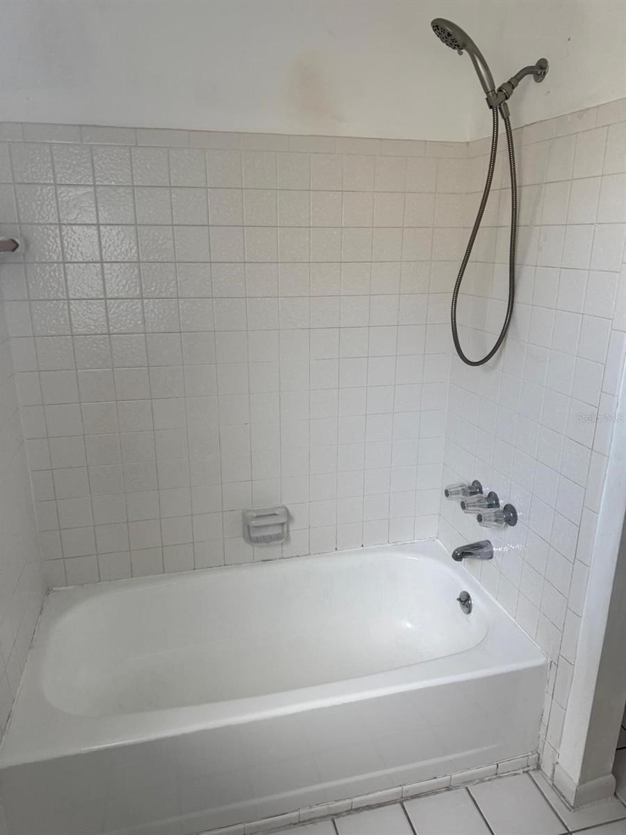 Image 8 of 16 For 2050 Oleander Boulevard 10-106